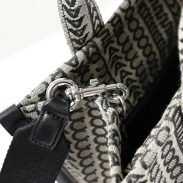 The tote bag