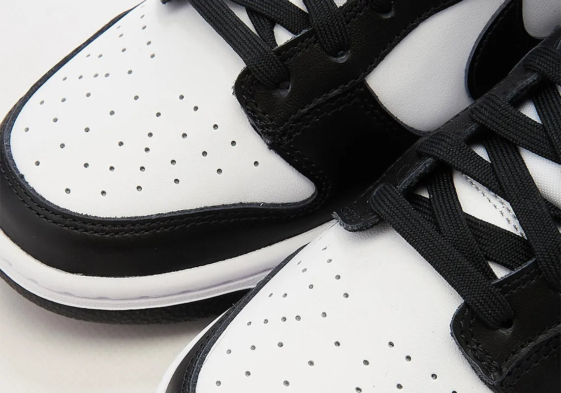 Dunk Low Retro White Black Panda