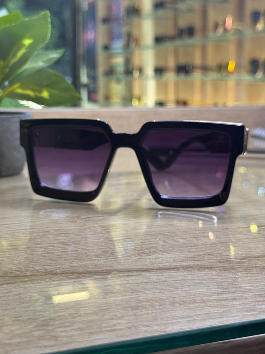 Square Louis Vuitton™ Gradient Sunglasses – Black Frame & Purple Lens