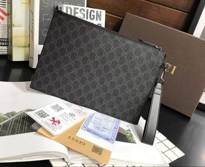 Neo Vintage clutch