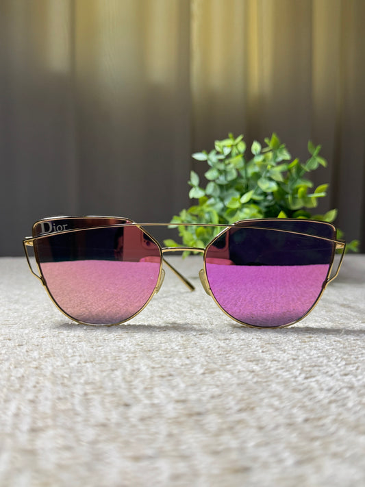 Dior Cat-Eye Sunglasses – Gold Frame with Pink Gradient Lenses